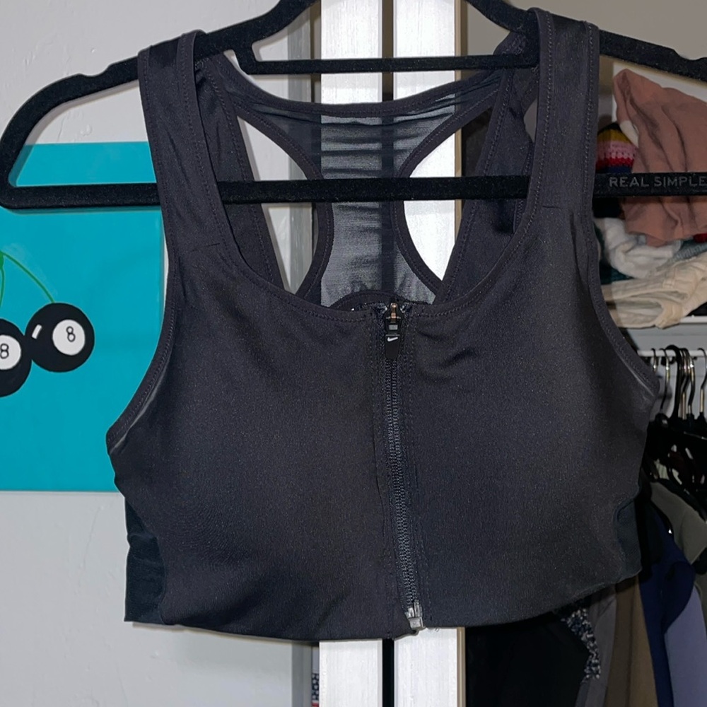 NWOT Nike Sports Bra Size L